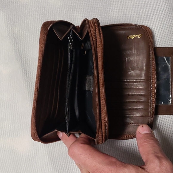 Burton leather wallet - Picture 3 of 6